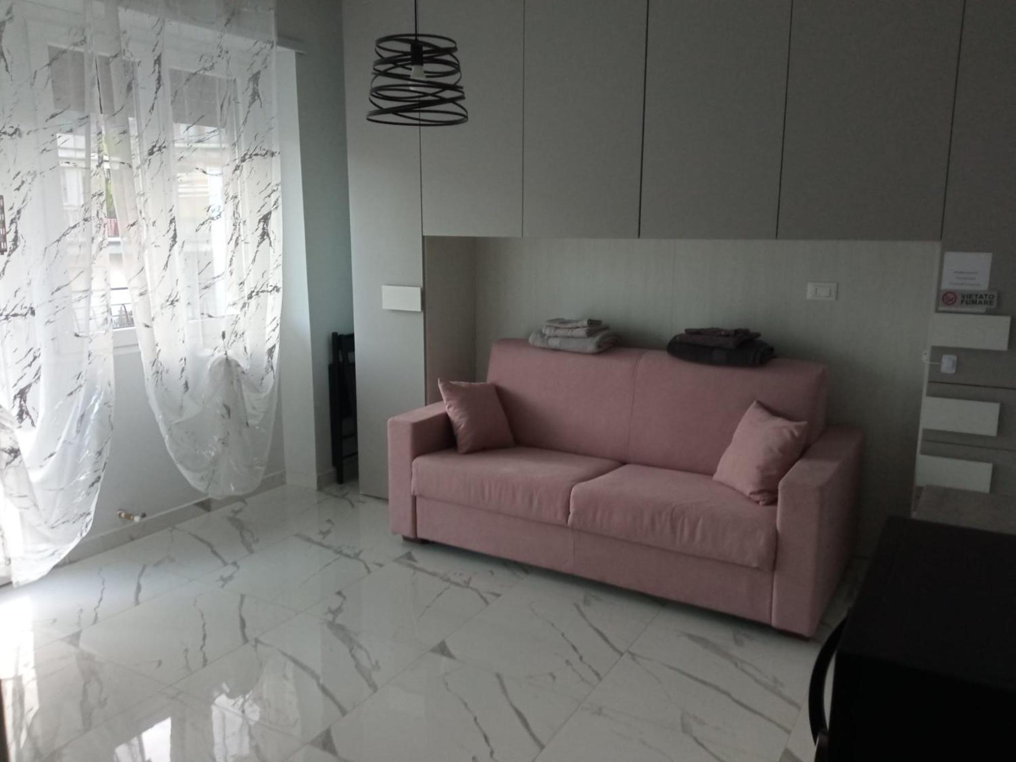 Wh - Cuore Home - Attico Monolocale Con Parcheggio Gratuito - 5 Minuti Dal Centro - Wifi 산레모 외부 사진
